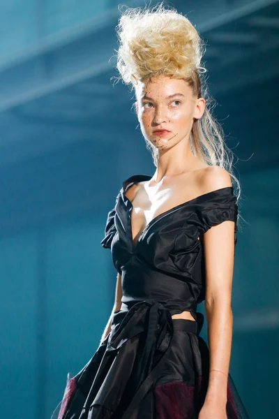 Look 95